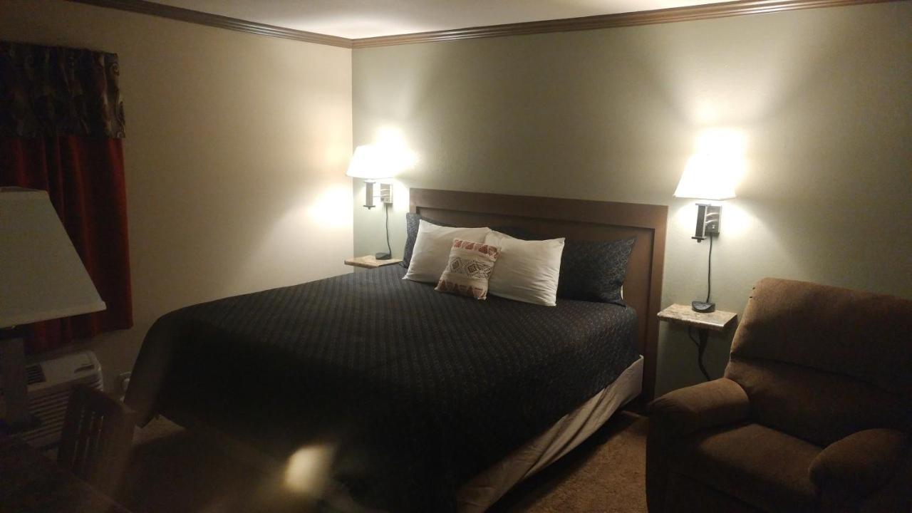 Sagebrush Inn & Suites Broadus Экстерьер фото